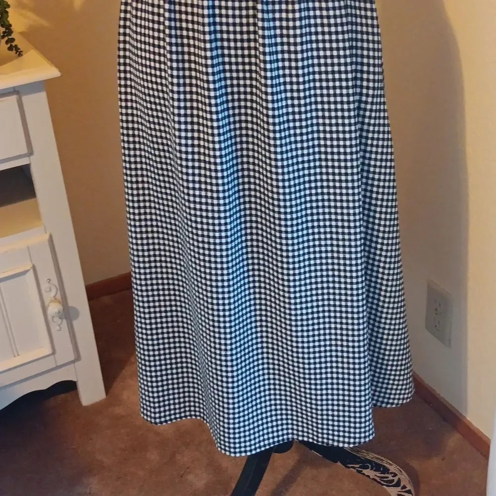 Monteau Los Angeles Checked Dress. Cottagecore. Peasant. Gingham - Picture 4 of 12